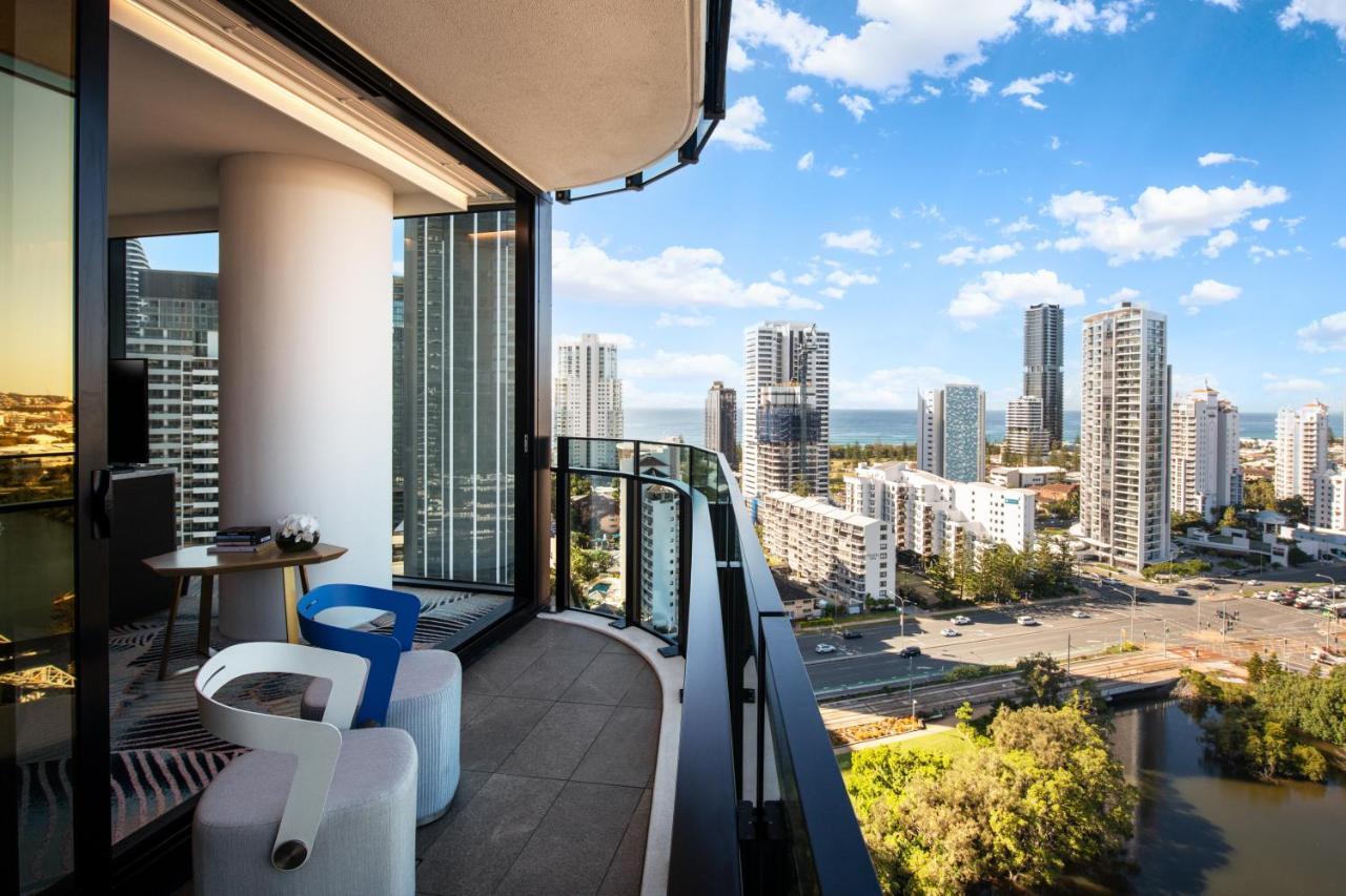 Dorsett Gold Coast Otel Dış mekan fotoğraf