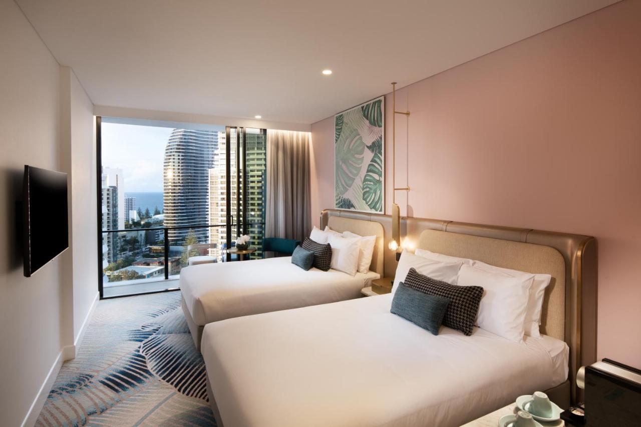 Dorsett Gold Coast Otel Dış mekan fotoğraf