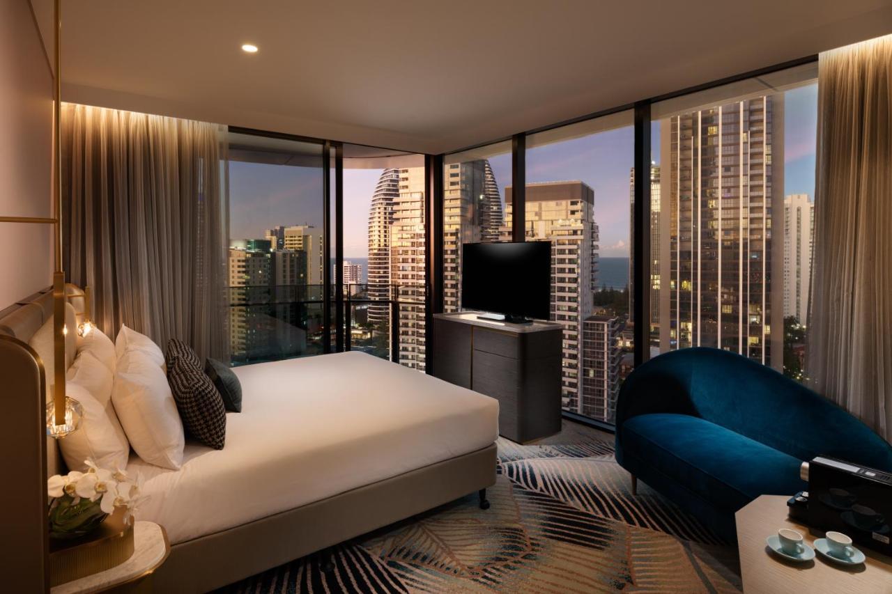 Dorsett Gold Coast Otel Dış mekan fotoğraf