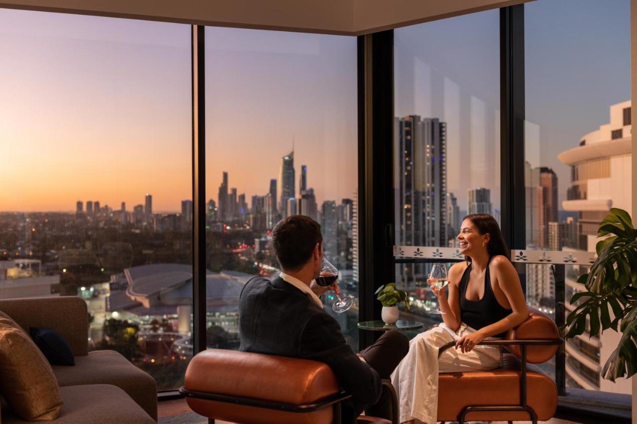 Dorsett Gold Coast Otel Dış mekan fotoğraf